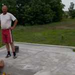 Алексей-строитель на крыше